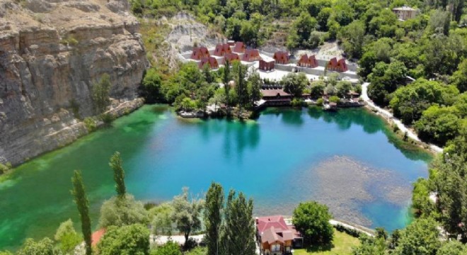  ‘Yedigöller  kısıtlamasız bayramda misafirlerini ağırlıyor